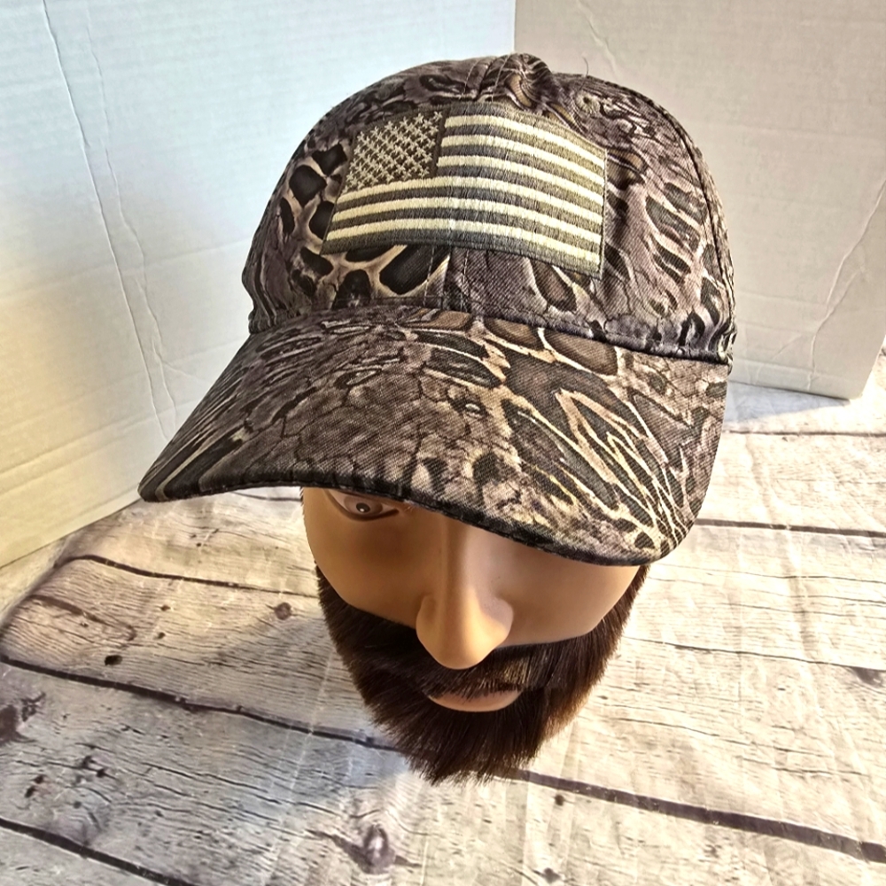 PUGS MEN'S CAMO GRAY /BROWN USA AMERICAN FLAG ADJUSTABLE HAT